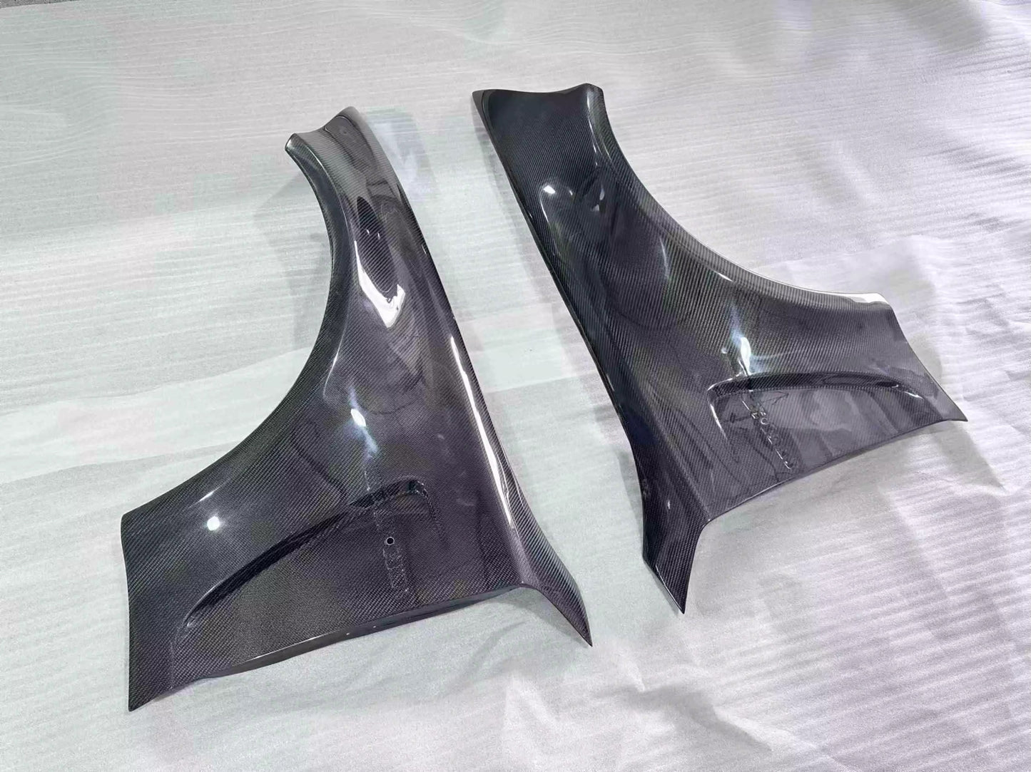E82 Carbon Fibre Fenders/Front wings