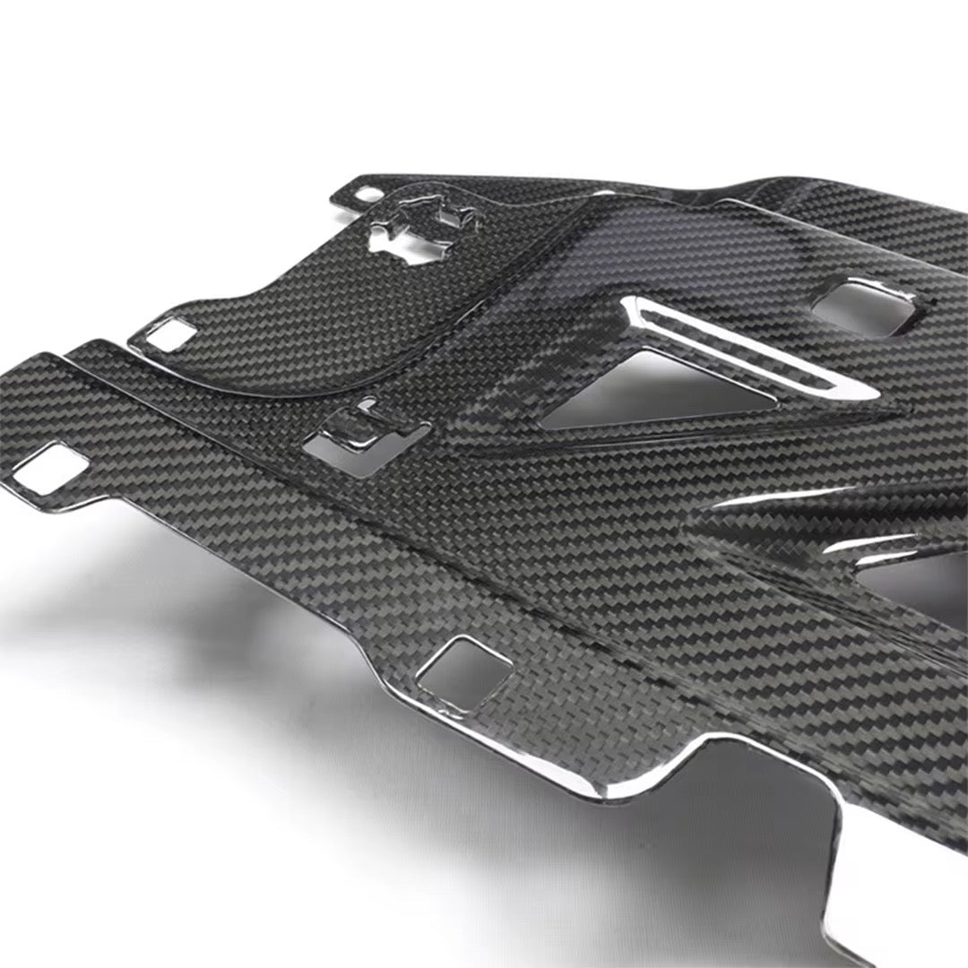 G80/G82 Carbon Fibre Cooling Shroud Slam Panel