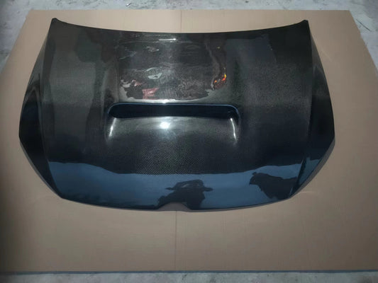 Golf Mk7/7.5 Carbon Fibre Centre Scoop Bonnet